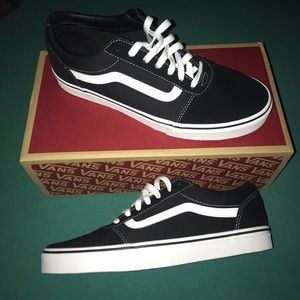 Vans ward black and white sz 10